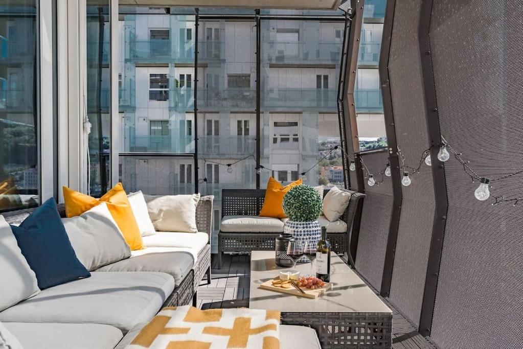Spacious Modern 2Br Apartment At Central Oslo Barcode ภายนอก รูปภาพ